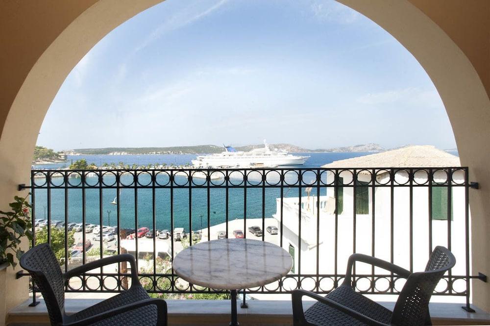 Karalis City Hotel Pylos Exterior foto